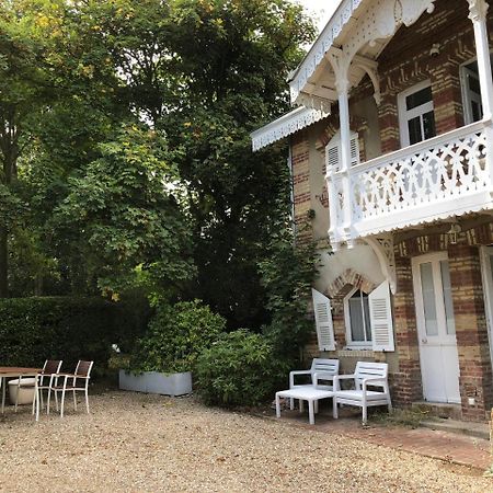 Les Graves Villa วิลเลอร์วิลล์ ภายนอก รูปภาพ